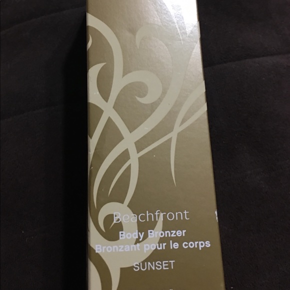 Younique Other Younique Beachfront Body Bronzer Sunset Poshmark